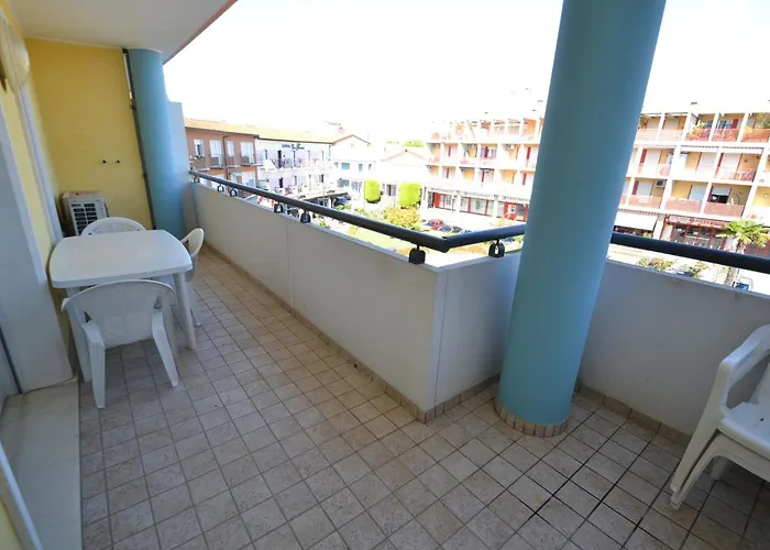 Apartment Cozy Escape With Relaxing Terrace